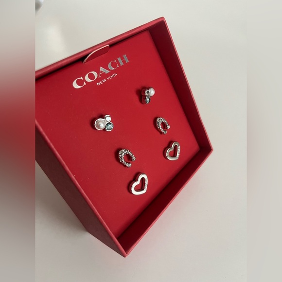 Coach Box Set of Signature Stone Cluster & Heart Earrings Set - Picture 3 of 6
